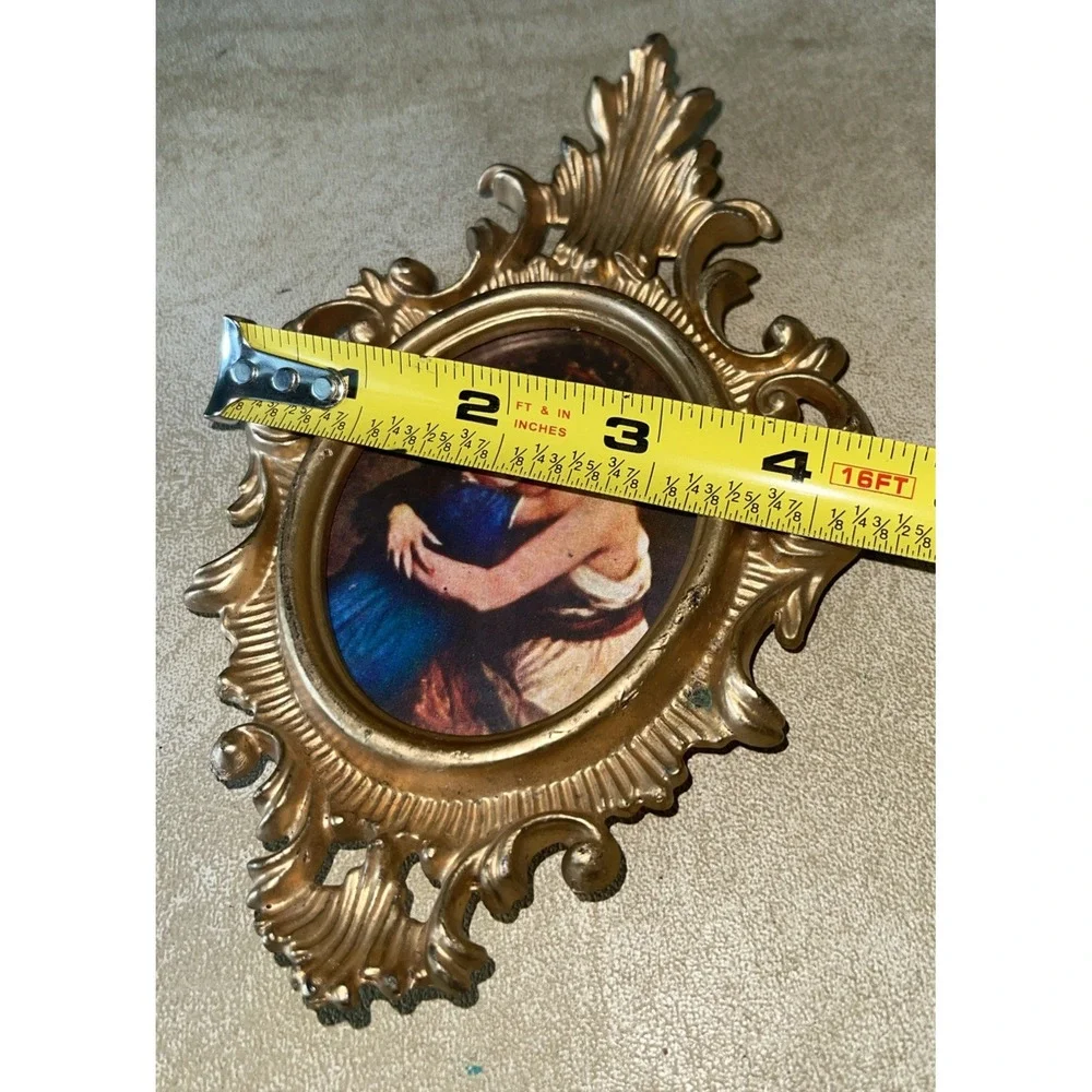 Vintage Plastic Gold Color‎ Picture Frame - 7